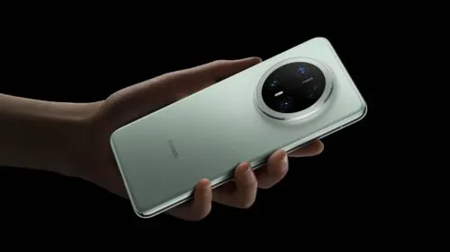 Об этом флагмане мало кто знает, а зря. Это один из лучших камерофонов на рынке 