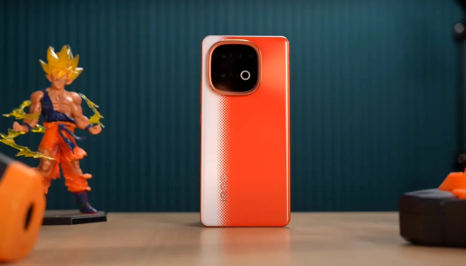 Что лучше — Xiaomi Poco F7 или IQOO Neo 10? Выбираем лучший флагман за адекватные деньги