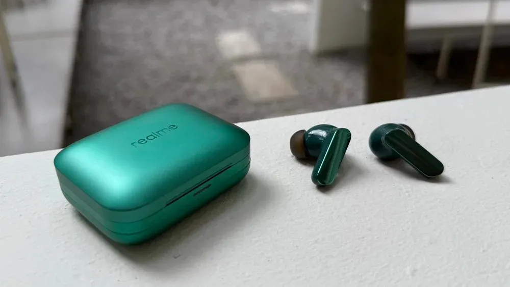 Realme Buds Air 7 Pro подешевели на Маркете. Это лучшие наушники бренда на сегодня 