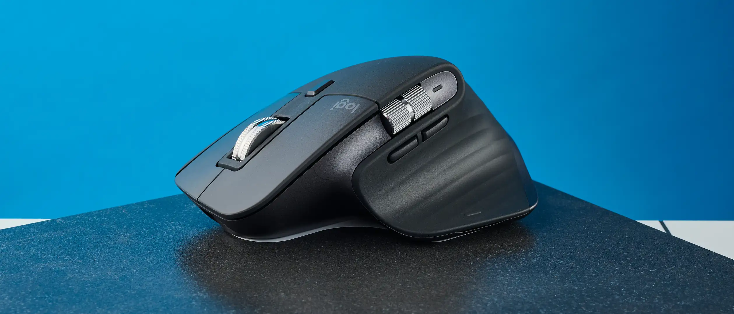 Просто лучшая мышь для MacBook и не только. Флагманская Logitech MX Master подешевела до минимума