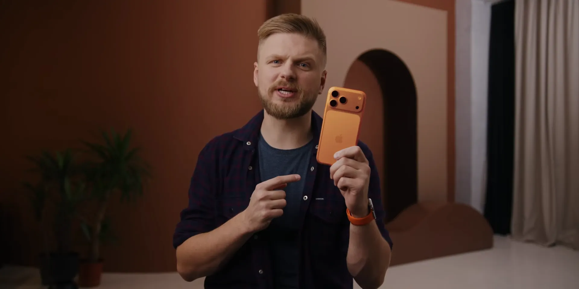 Вышел первый обзор iPhone 17 Pro Max на русском. Что у него с дисплеем, камерой и автономностью?