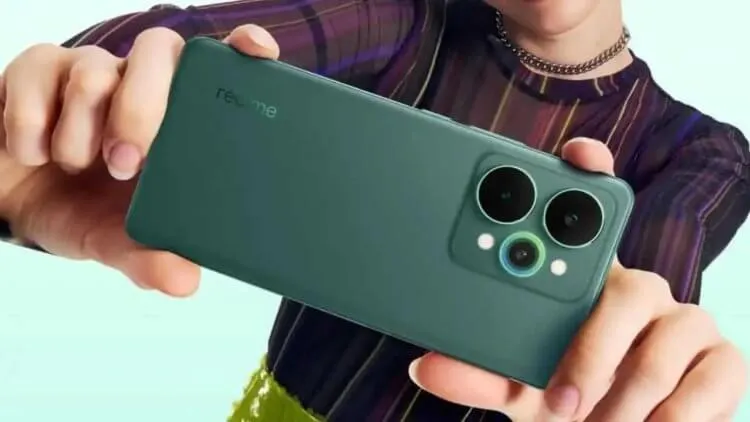 Realme 15 Pro уже можно заказать в Россию. У этого аппарата OLED-экран, качественная камера и гигантская батарея