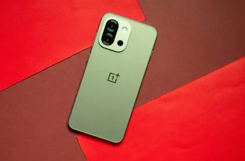 5 лучших компактных флагманов. Топовый iPhone и другие хиты